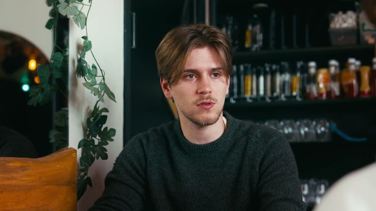 DIRECTOR FLEXIBLE FI