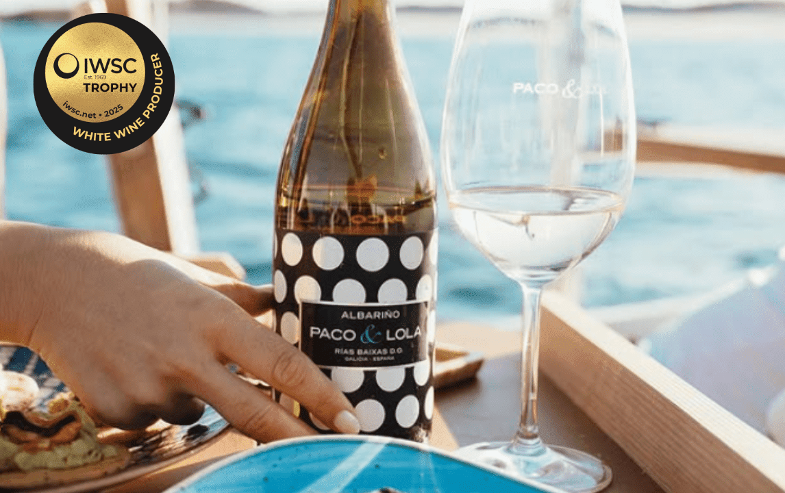 Paco & Lola recibe el White Wine Producer Trophy 2025